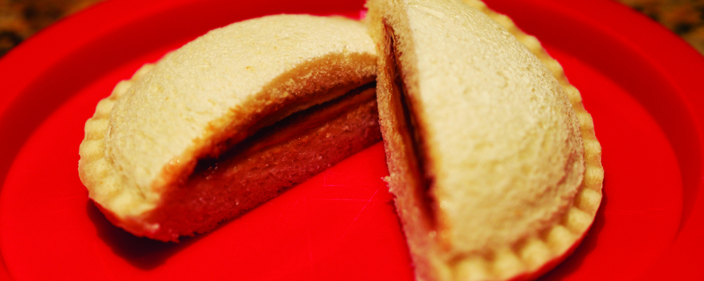 Sealed Crustless Sandwich (Image Credit - Wikimedia)